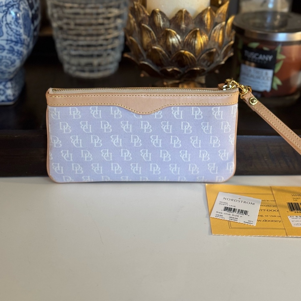 NWT DOONEY AND BOURKE LIGHT LAVENDER WRISTLET WITH LEATHER TRIM! - Picture 2 of 9